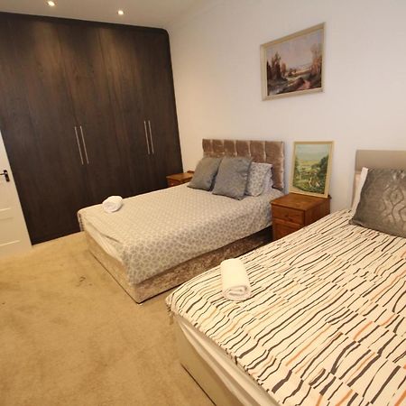 Great West Road Apartments Flat C Londres Exterior foto